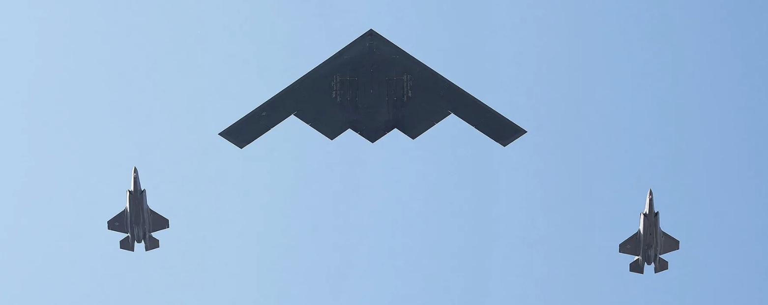 "بي 2" والقنابل الخارقة.. واشنطن تعيد استخدام سلاحها الأبرز