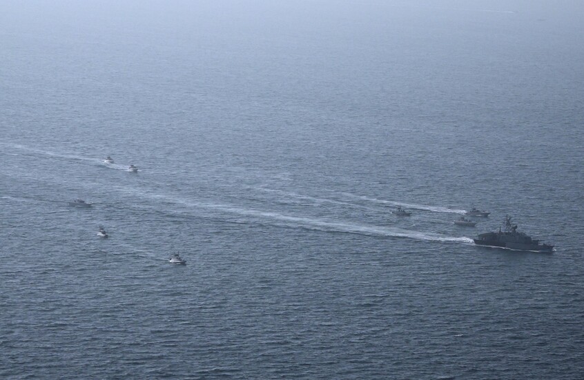 10 هجمات على سفن بمضيق هرمز خلال أسبوع وحركة الناقلات تتراجع 90%