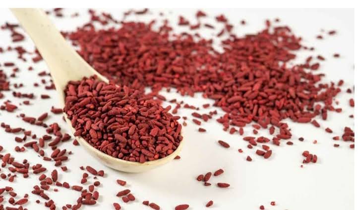 ما دور خميرة الأرز الأحمر في تحسين صحة القلب؟