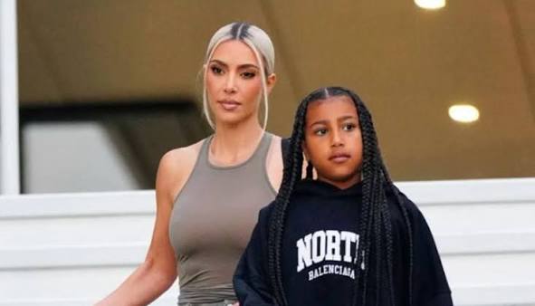 كيف أشعلت حقيبة نقاشًا عالميًا؟