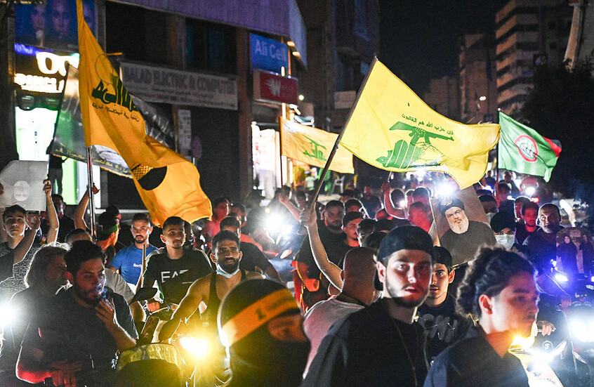 لبنان.. اتهام 4 عناصر في "حزب الله" بحيازة ونقل الأسلحة