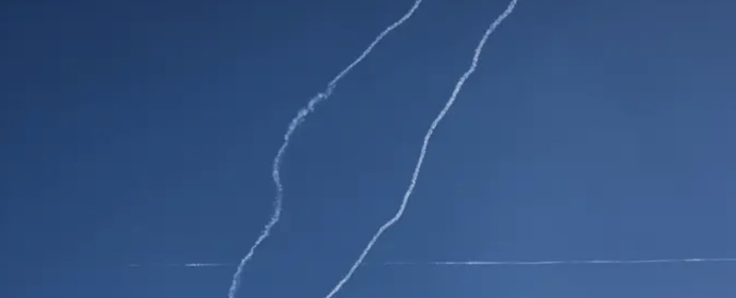 إيران تستهدف مجمع رافائيل العسكري وإسرائيل ترد بغارات