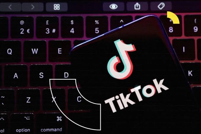 كيف تتحول الحيل على تيك توك إلى خطر صحي؟