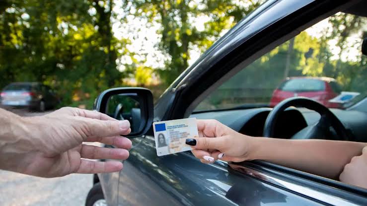 25 ألف يورو مقابل التخلي عن القيادة!