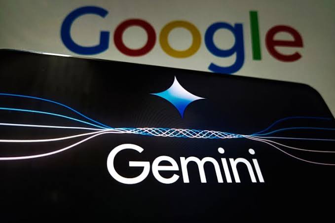 كيف تنافس غوغل تطبيقات الذكاء الاصطناعي الأخرى؟