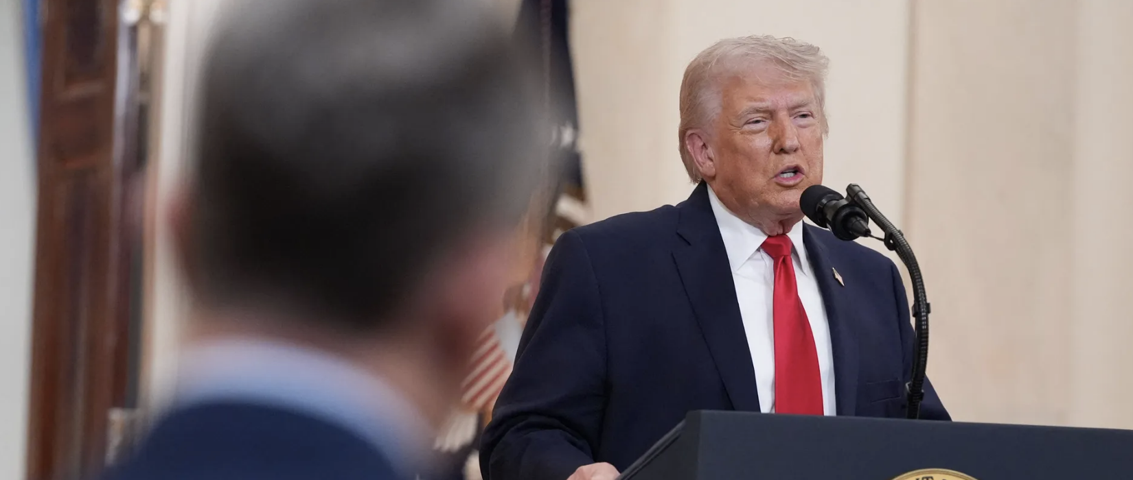 ترامب: نراقب "اليورانيوم" بإيران ومستعدون لضربة "قوية جدا"