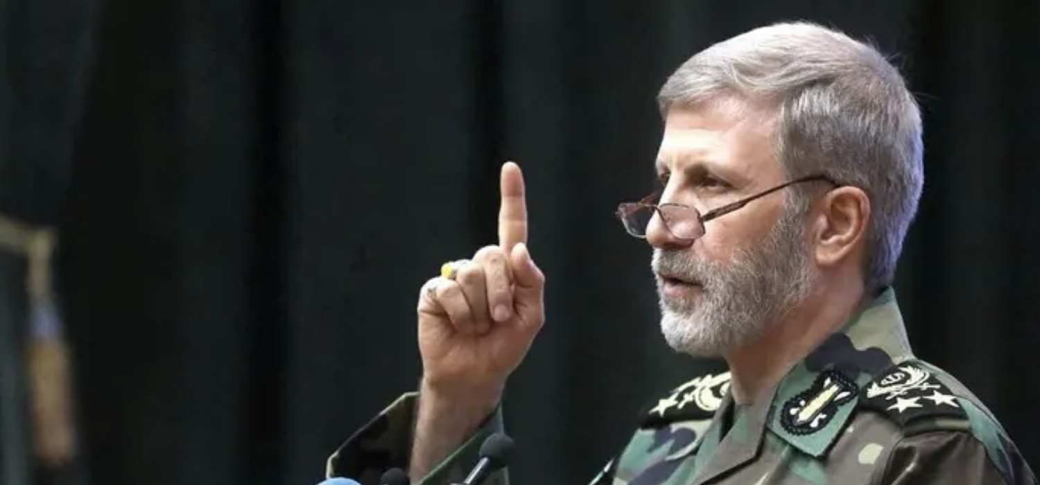 قائد الجيش الإيراني يطالب قواته بالاستعداد لسيناريو الهجوم البري