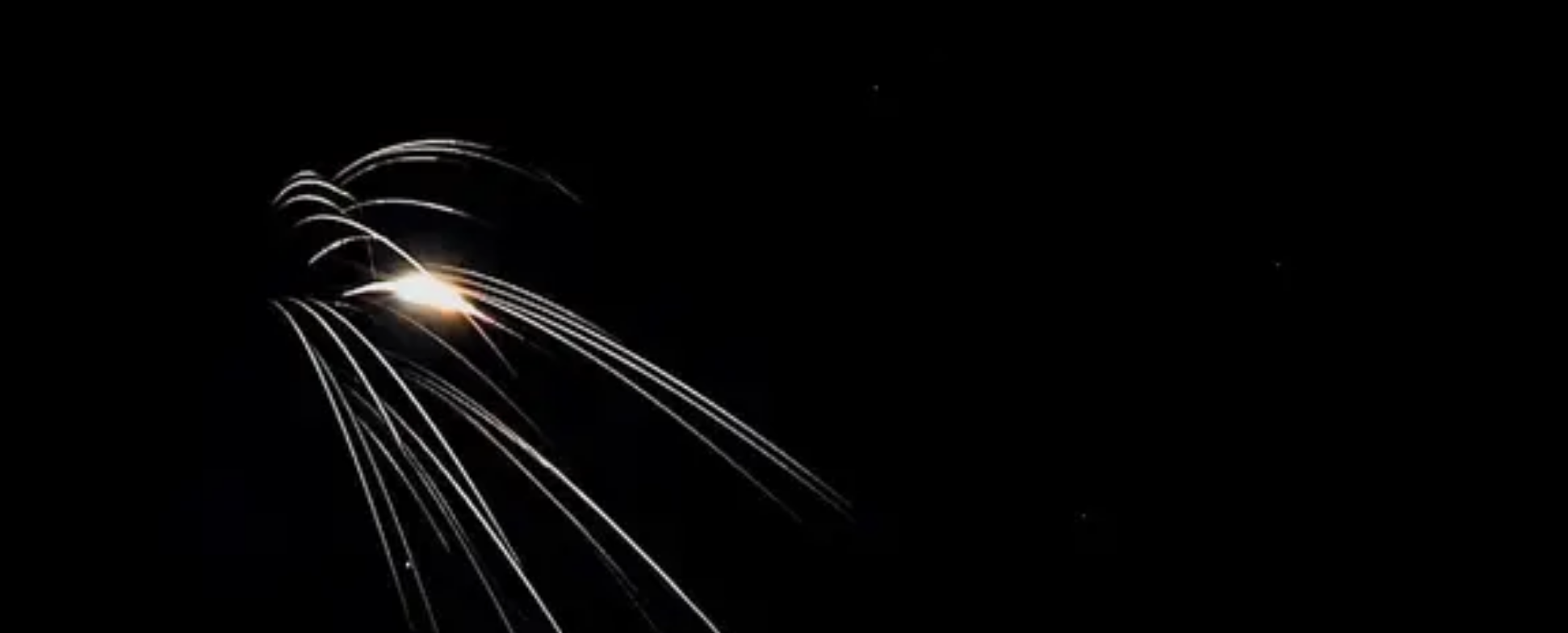 إسرائيل تتصدى لهجوم صاروخي إيراني بعد خطاب ترامب مباشرة