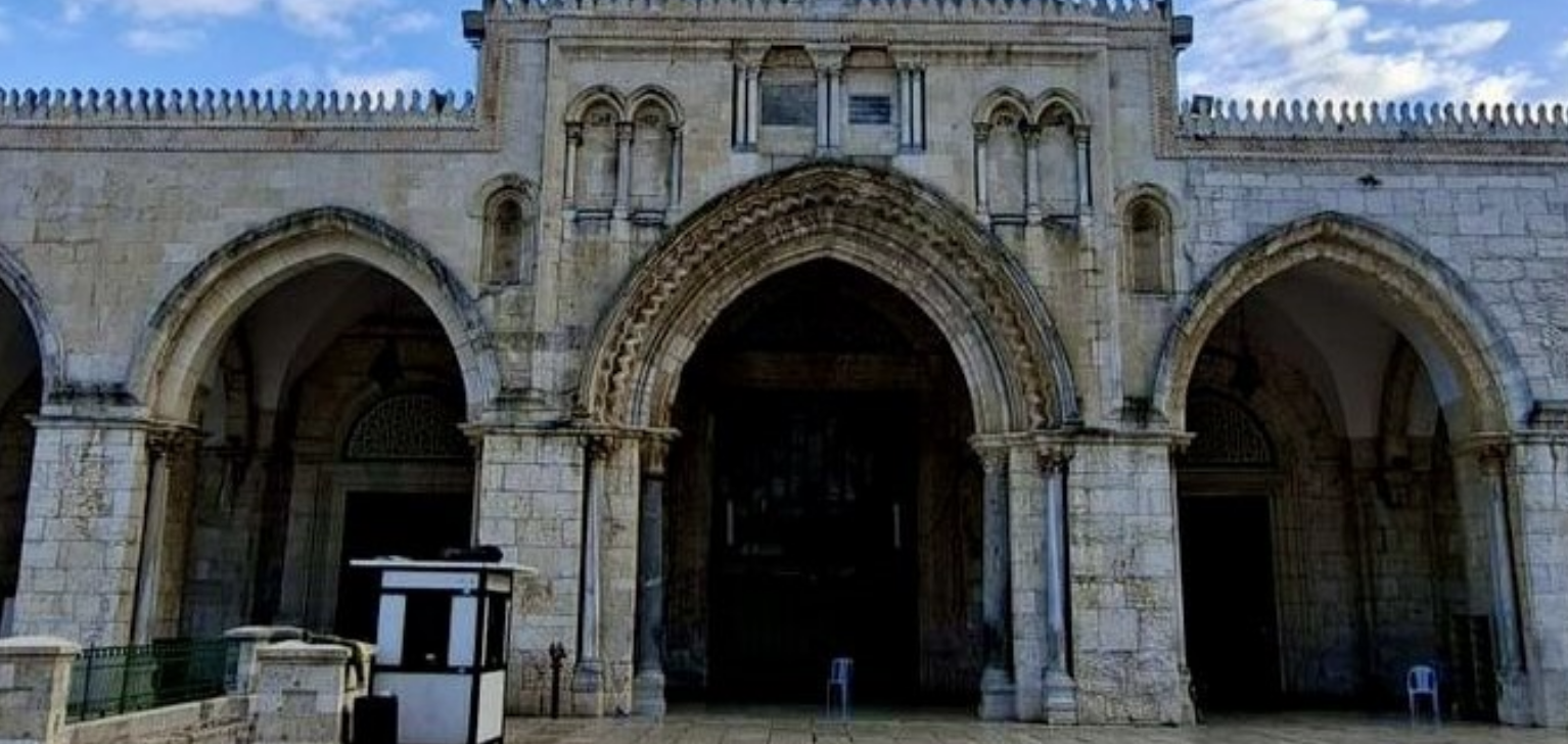 لليوم الـ35.. "جمعة خامسة بلا أقصى": الاحتلال يكرس حصار القدس