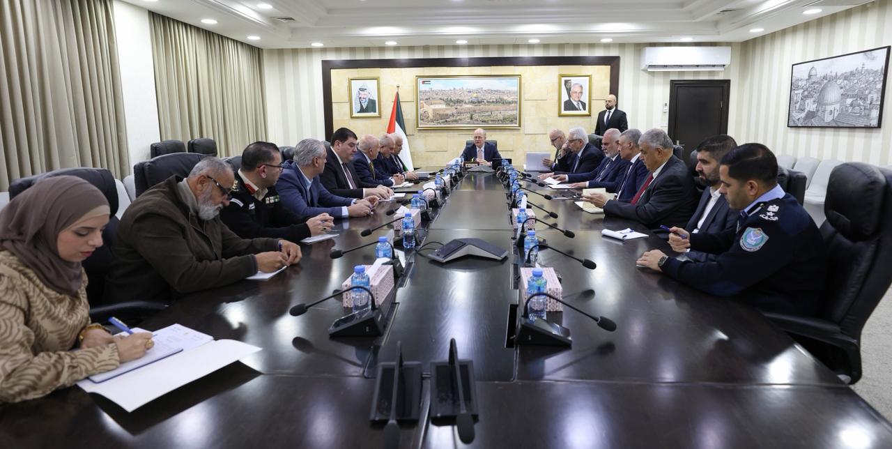 رئيس الوزراء يترأس اجتماعا لتعزيز الرقابة على الأسواق وحماية المستهلك