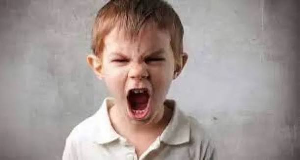 لماذا كلمة لا تتحول إلى أزمة عند الأطفال؟