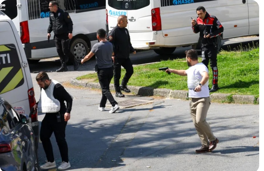 3 قتلى في إطلاق نار قرب القنصلية الإسرائيلية في اسطنبول