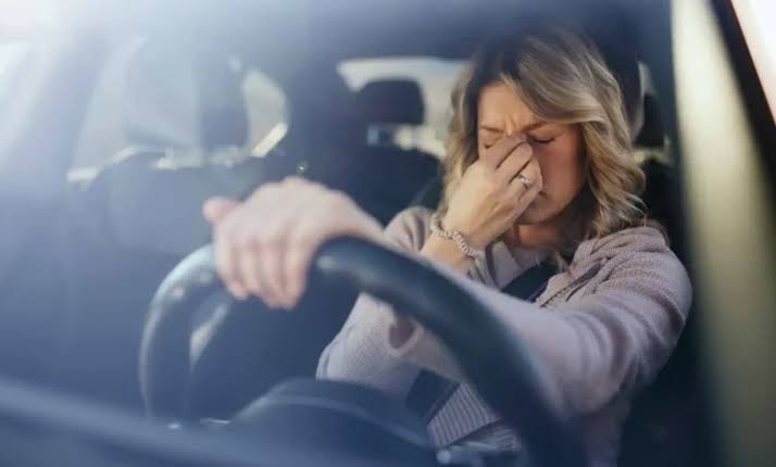 قلق القيادة.. عرض غير متوقع مرتبط بالهرمونات