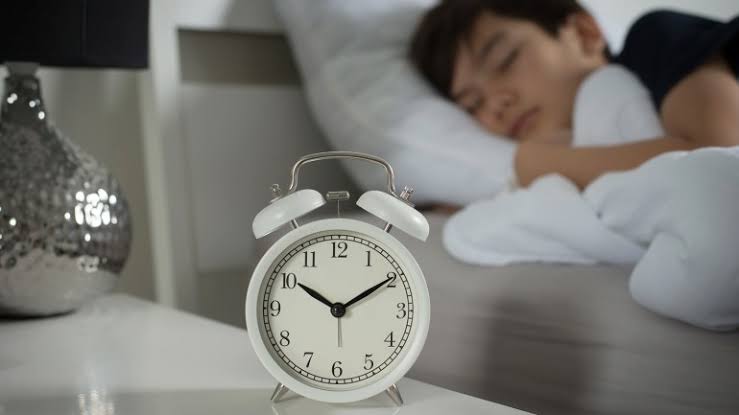 لماذا لم تعد 8 ساعات نوم كافية؟