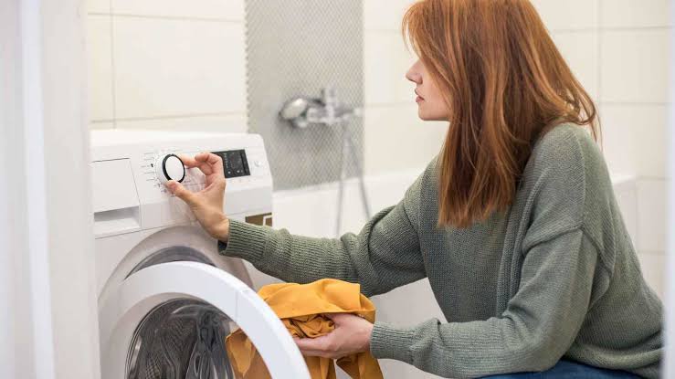 كيف توفّر المال باختيار درجة حرارة الغسيل؟