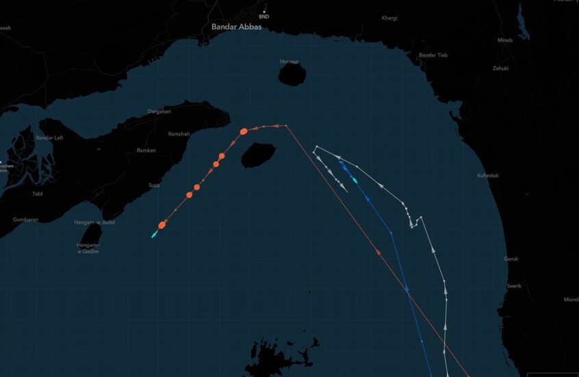 "بلومبيرغ": ناقلتا نفط تغيران مسارهما في هرمز بعد انهيار المفاوضات الأمريكية الإيرانية