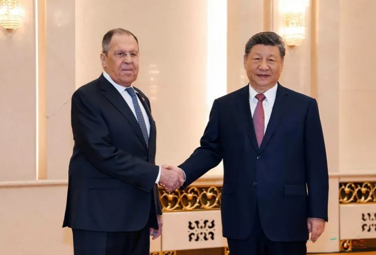 لافروف من الصين: القوة لن تحل أزمة الشرق الأوسط ومستعدون لتعويض نقص الطاقة