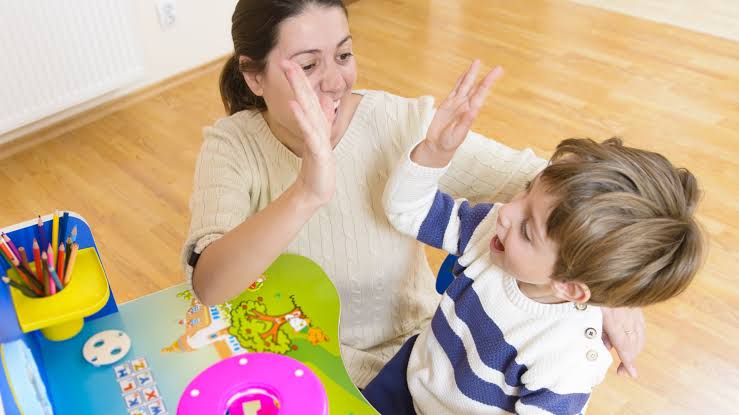 سؤال واحد قد يغيّر طريقة تفكير طفلك