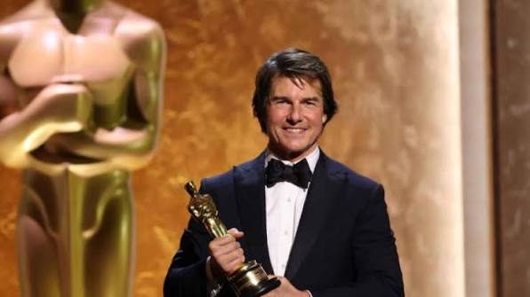 هل تخلى كروز عن وسامته من أجل الفن؟