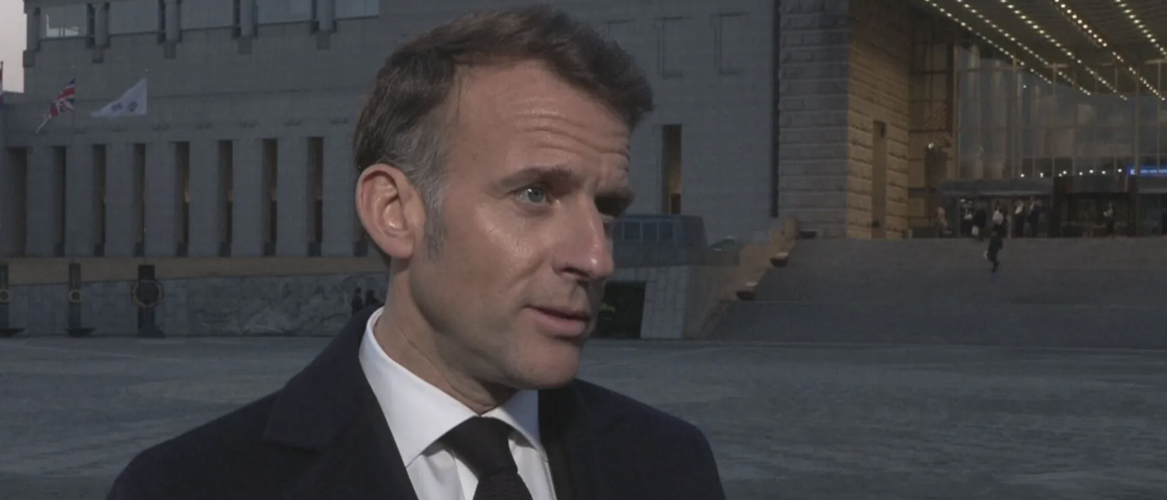 ماكرون "قلق" من أن تهديد العمليات العسكرية للهدنة في لبنان