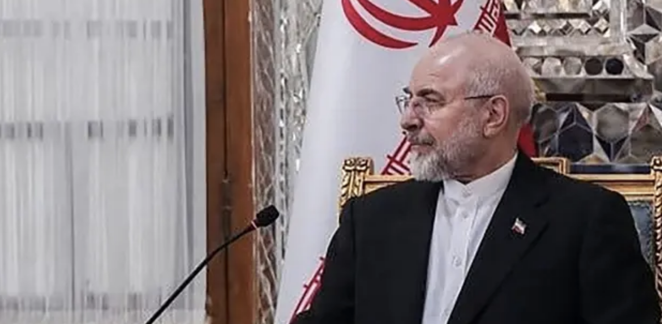 قاليباف: مضيق هرمز لن يبقى مفتوحاً إذا استمر الحصار