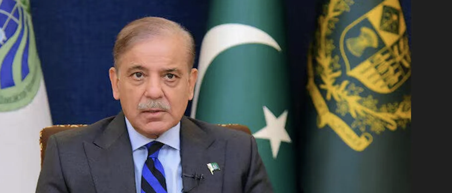 رئيس وزراء باكستان يلتقي عراقجي في إسلام آباد