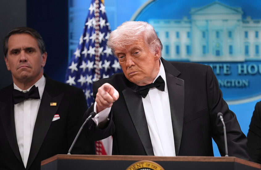 ترامب يعلق بعد محاولة اغتياله الليلة الماضية: أنا المستهدف ولا علاقة لإيران.. وكان يجب أن أنحني