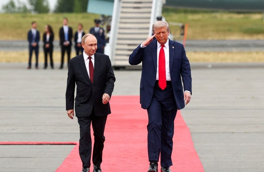 ترامب يؤكد استمرار اتصالاته مع بوتين