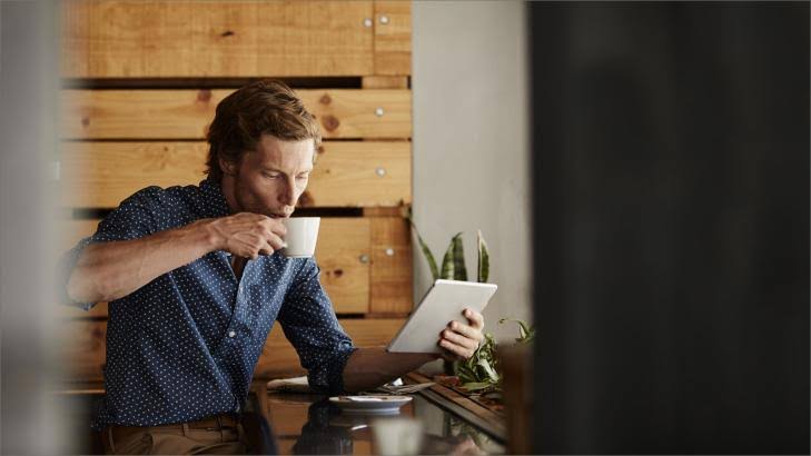 القهوة تعزز القدرات الذهنية حتى بلا كافيين