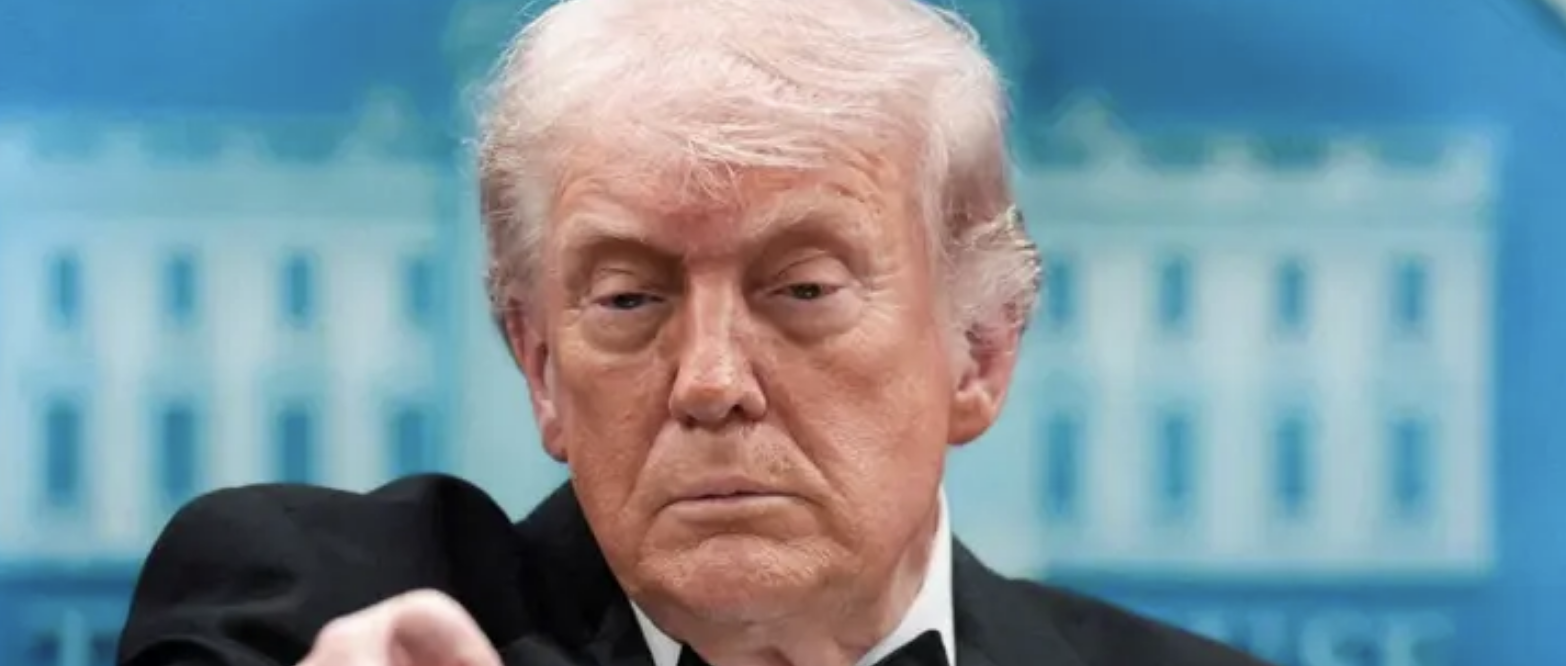 ترامب: إيران أبلغتنا أنها في حالة انهيار