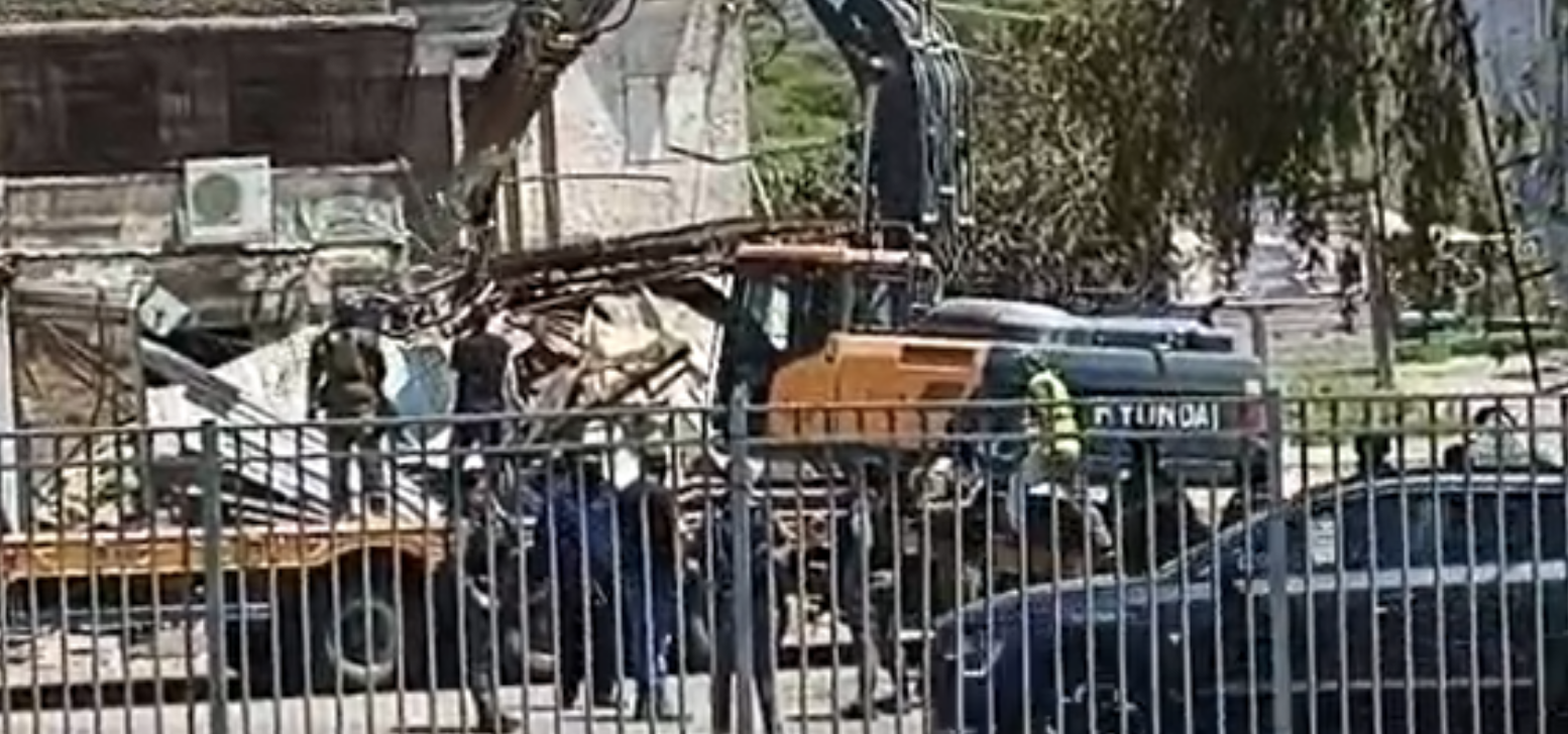 الاحتلال يهدم محلا تجاريا قرب كفل حارس شمال غرب سلفيت