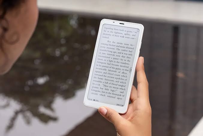 الهاتف يتحول إلى قارئ إلكتروني