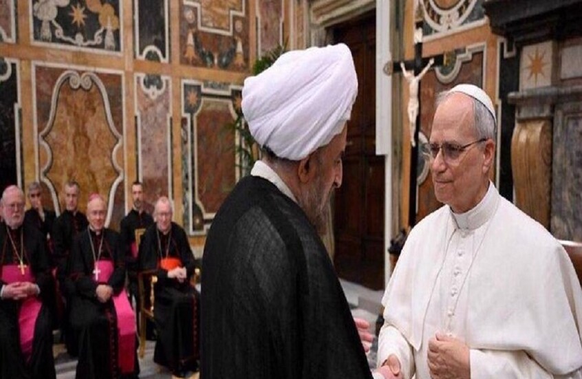 بابا الفاتيكان يمنح سفير إيران الوسام البابوي