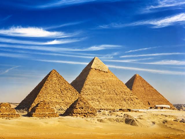 دراسة تكشف سر مقاومة هرم خوفو للزلازل