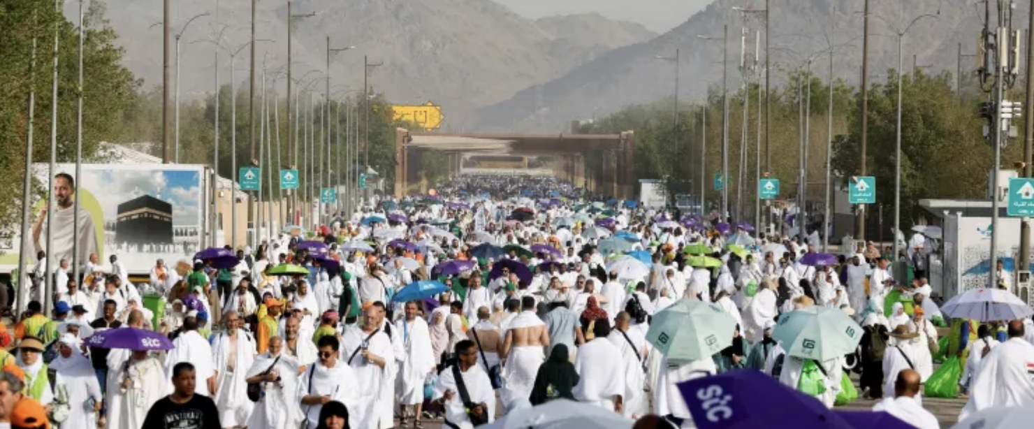 يوم عرفة بالصور.. مشاهد إيمانية مهيبة ولحظات مؤثرة لضيوف الرحمن