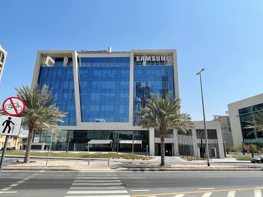 الأجهزة القابلة للطي محور المنافسة في 2026