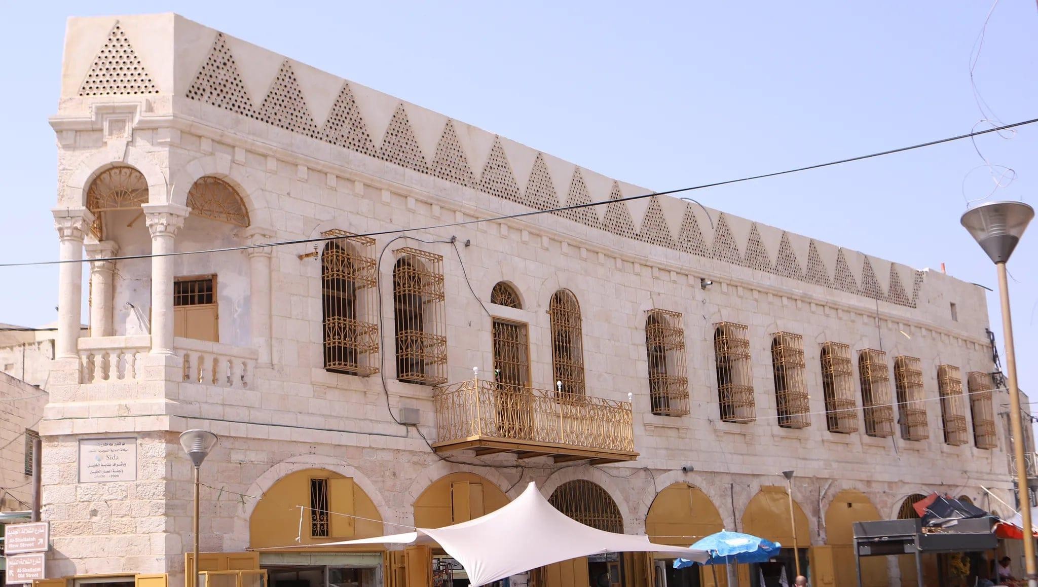 السياحة والآثار: الاحتلال يسعى للسيطرة على 142 موقعاً أثرياً في محافظة الخليل
