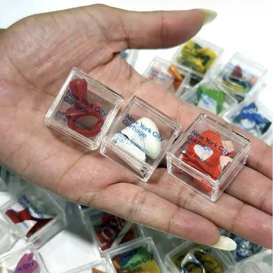قمامة زفاف تايلور سويفت تتحول إلى تذكارات