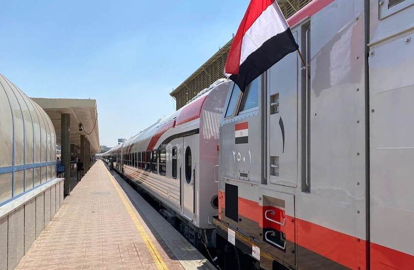 مصر.. بيان غاضب من وزارة النقل بعد توثيق واقعة تهدد حياة ركاب قطار