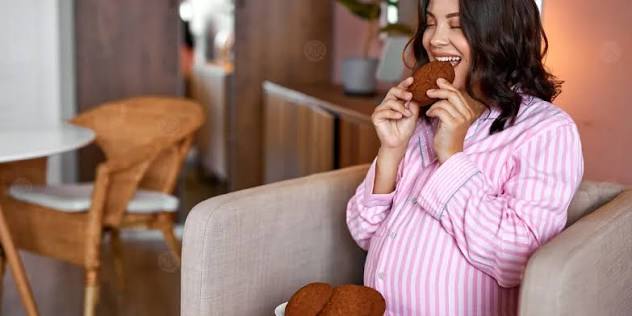 تقليل السكر أثناء الحمل يحمي الأطفال من القلق والاكتئاب