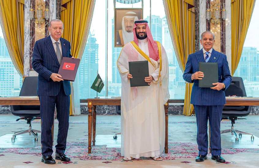 "الصوت اليهودي" تحذر من انضمام مصر لاتفاق مكة وتغيير موازين القوى