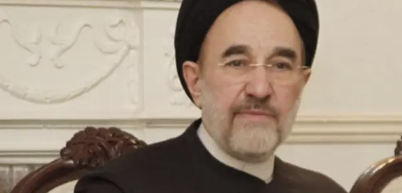 بعد انتقاده القيادة الإيرانية.. خاتمي يلتقي شقيق المرشد
