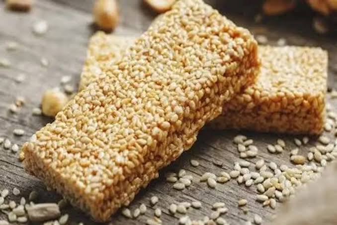 &ldquo;السمسمية&rdquo;.. فوائد غذائية ومخاطر عند الإفراط