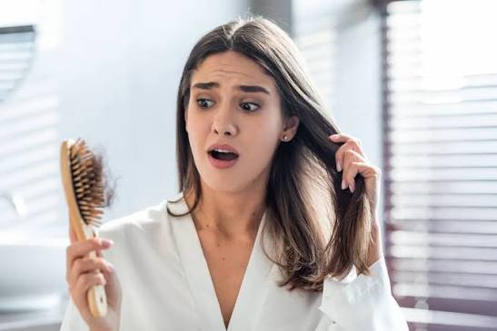 تساقط الشعر المفاجئ.. أدوية شائعة قد تكون السبب