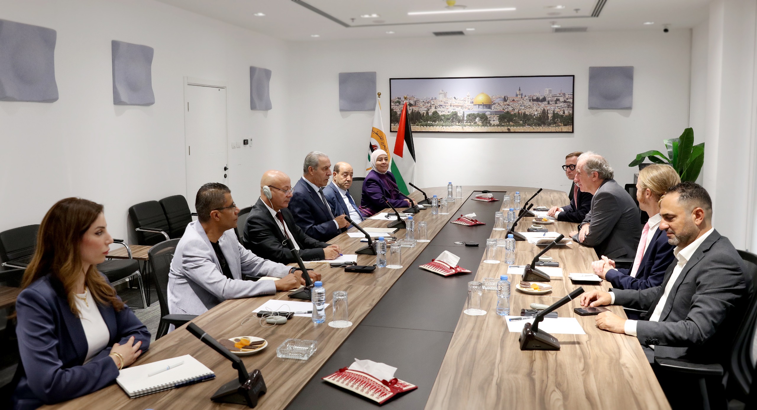 الشيخ يبحث مع ممثل الاتحاد الأوروبي لعملية السلام تصاعد اعتداءات المستعمرين والتحضيرات للانتخابات