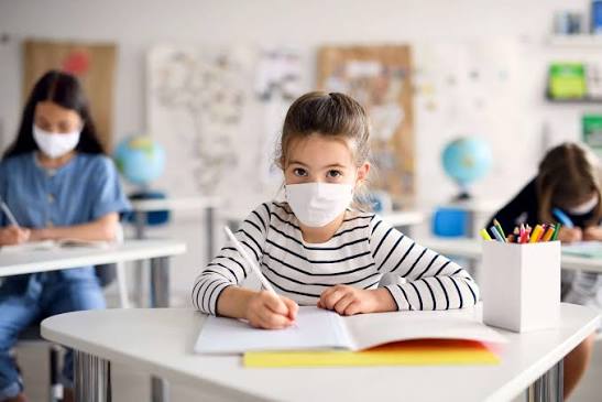 العودة إلى المدارس تحمل مخاطر صحية للأطفال