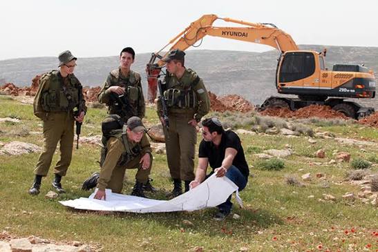 الاحتلال يجرف أراض في حزما شمال شرق القدس