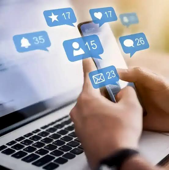 الأثر الرقمي.. كيف تكشف نقراتك تفاصيل حياتك؟