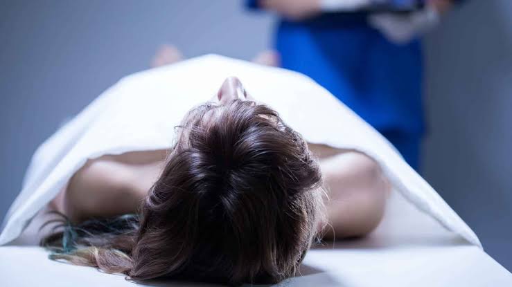رائحة كريهة تقود إلى جثة امرأة داخل ثلاجة في الفلبين