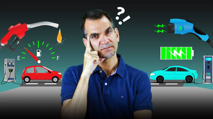 بعد آلاف الأميال.. هل تتفوق السيارات الكهربائية على سيارات البنزين؟